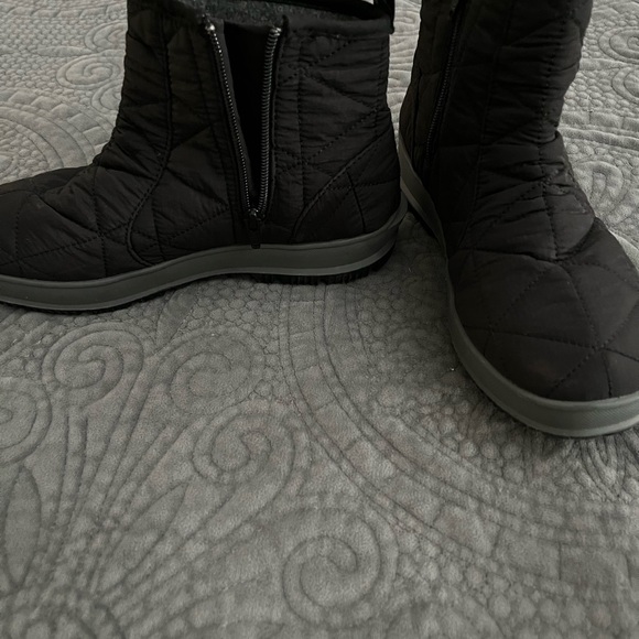 Bogs Women’s Snow-day. Size 8. Brand new. - Picture 4 of 5